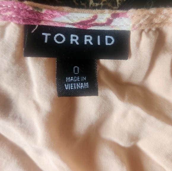 Floral Blouse with Lace Detail - Picture 2 of 3